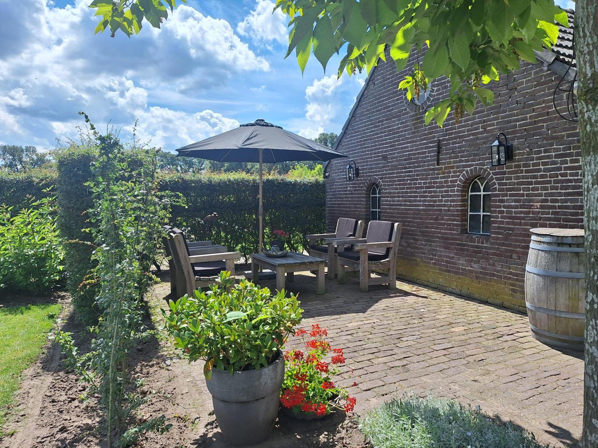 B&B De Meidoornhof Ruinen Eksteriør billede